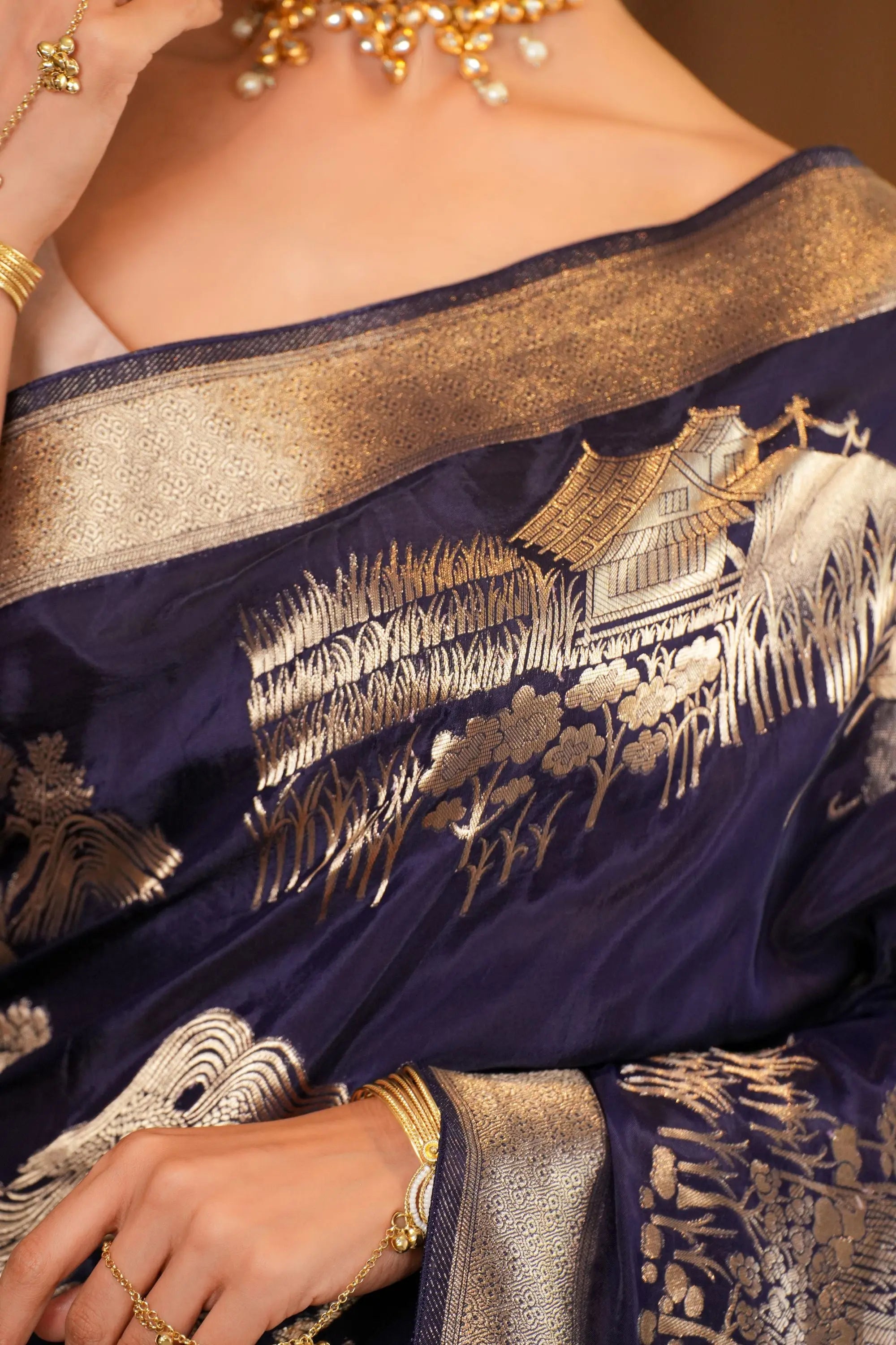 Image of Vanya Sathiraa Sarees