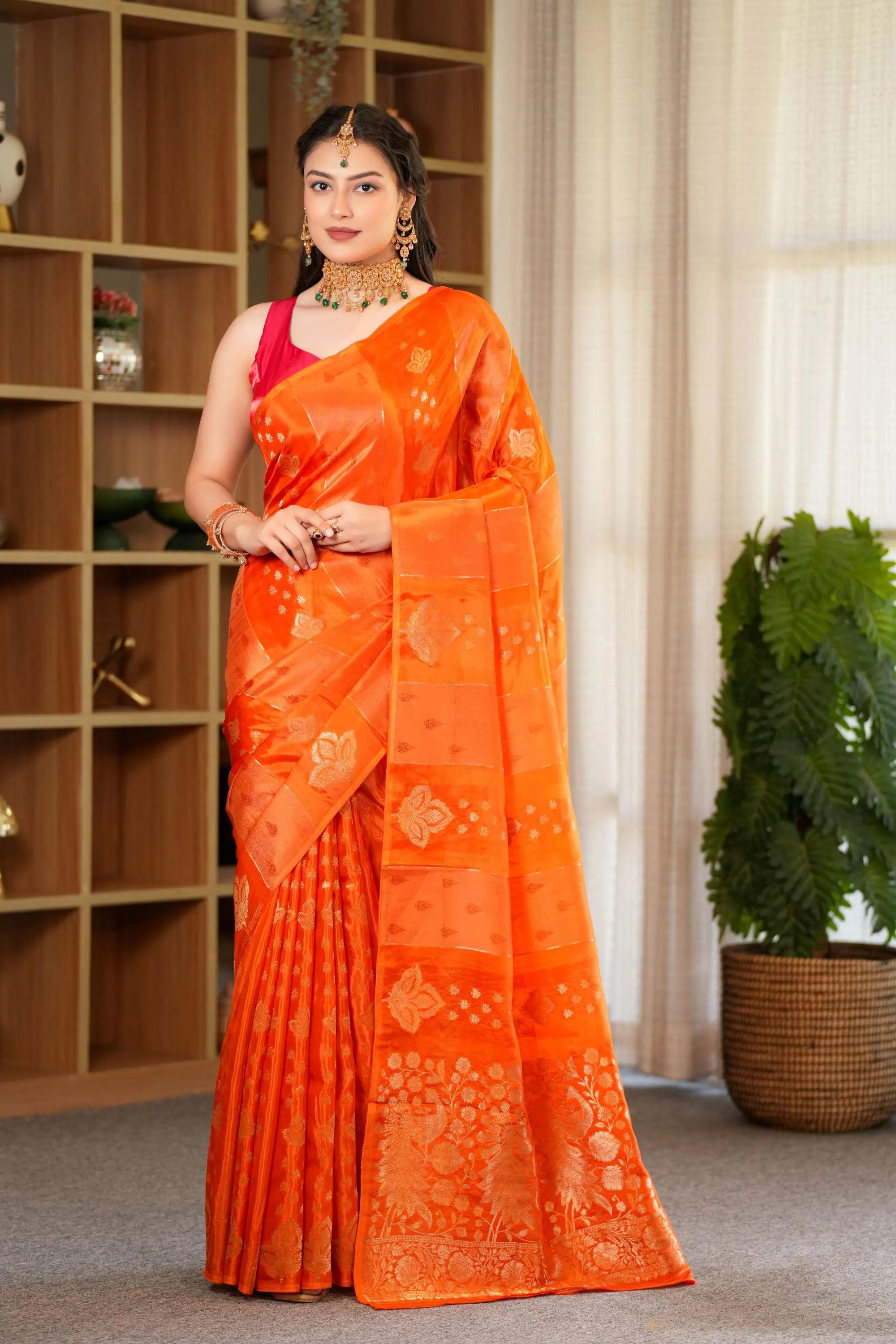 Image of Vyomi: Silk blend saree with contrast blouse piece Sathiraa Sarees