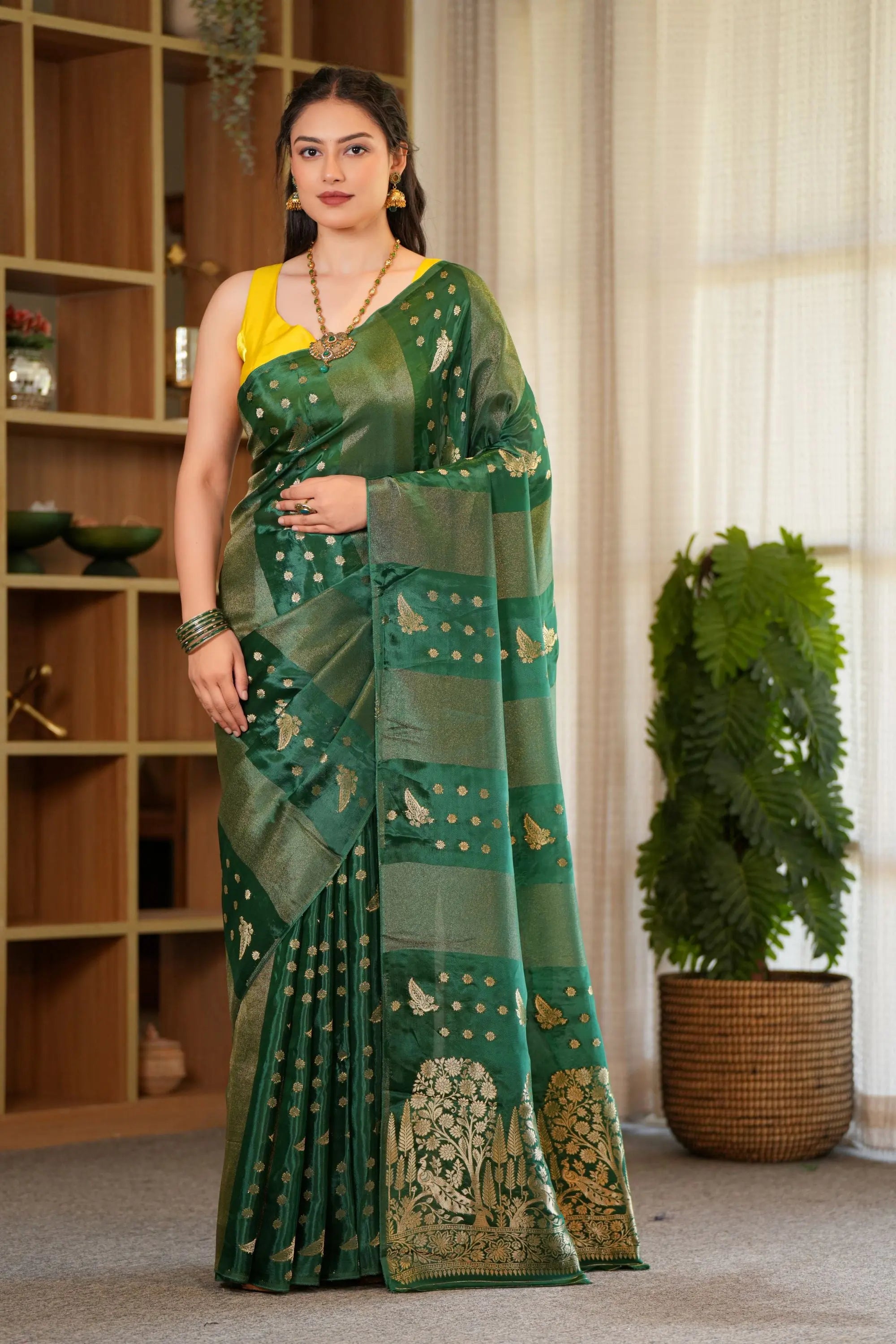 Image of Harsha: Silk blend saree with contrast blouse piece Sathiraa Sarees