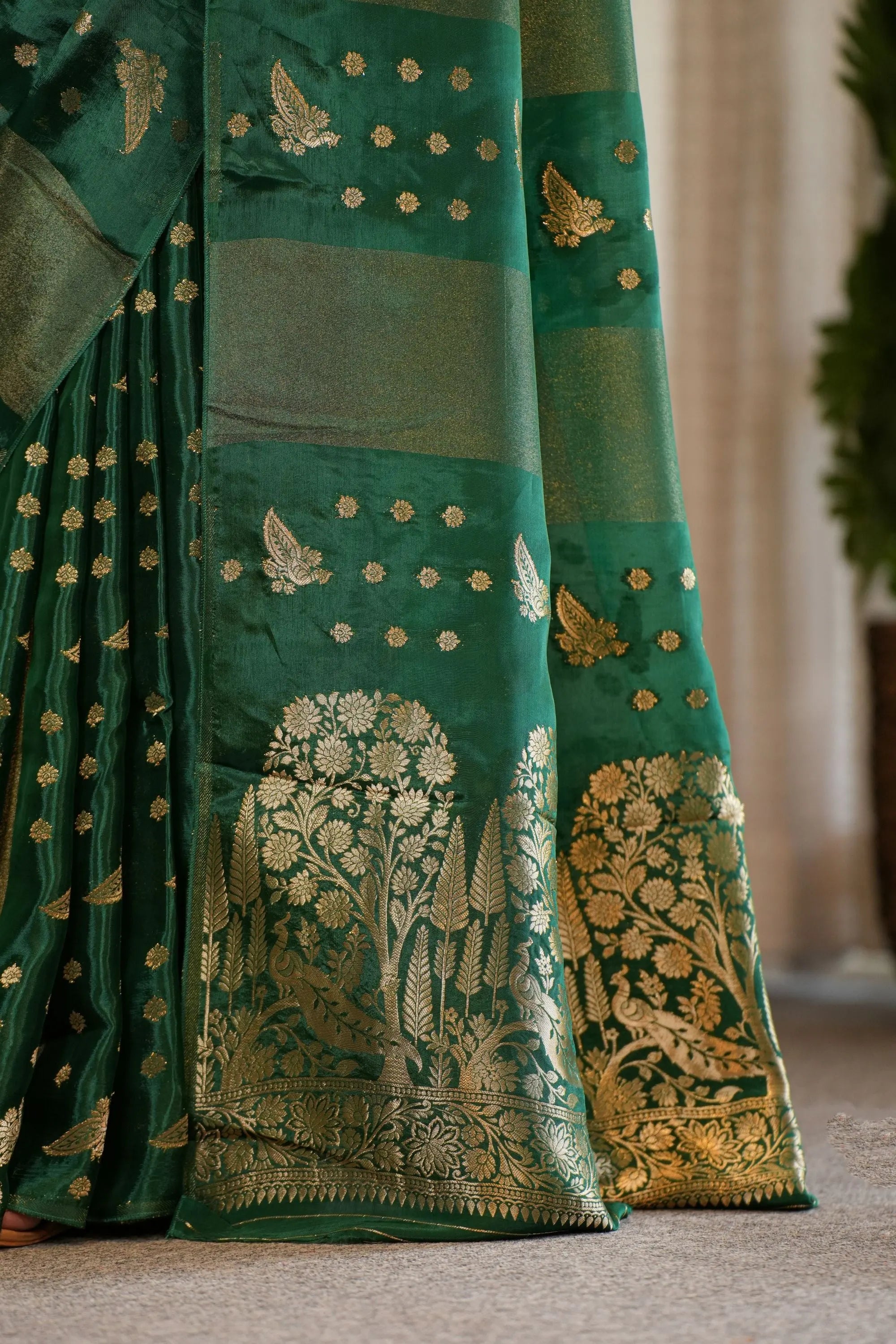 Image of Harsha: Silk blend saree with contrast blouse piece Sathiraa Sarees