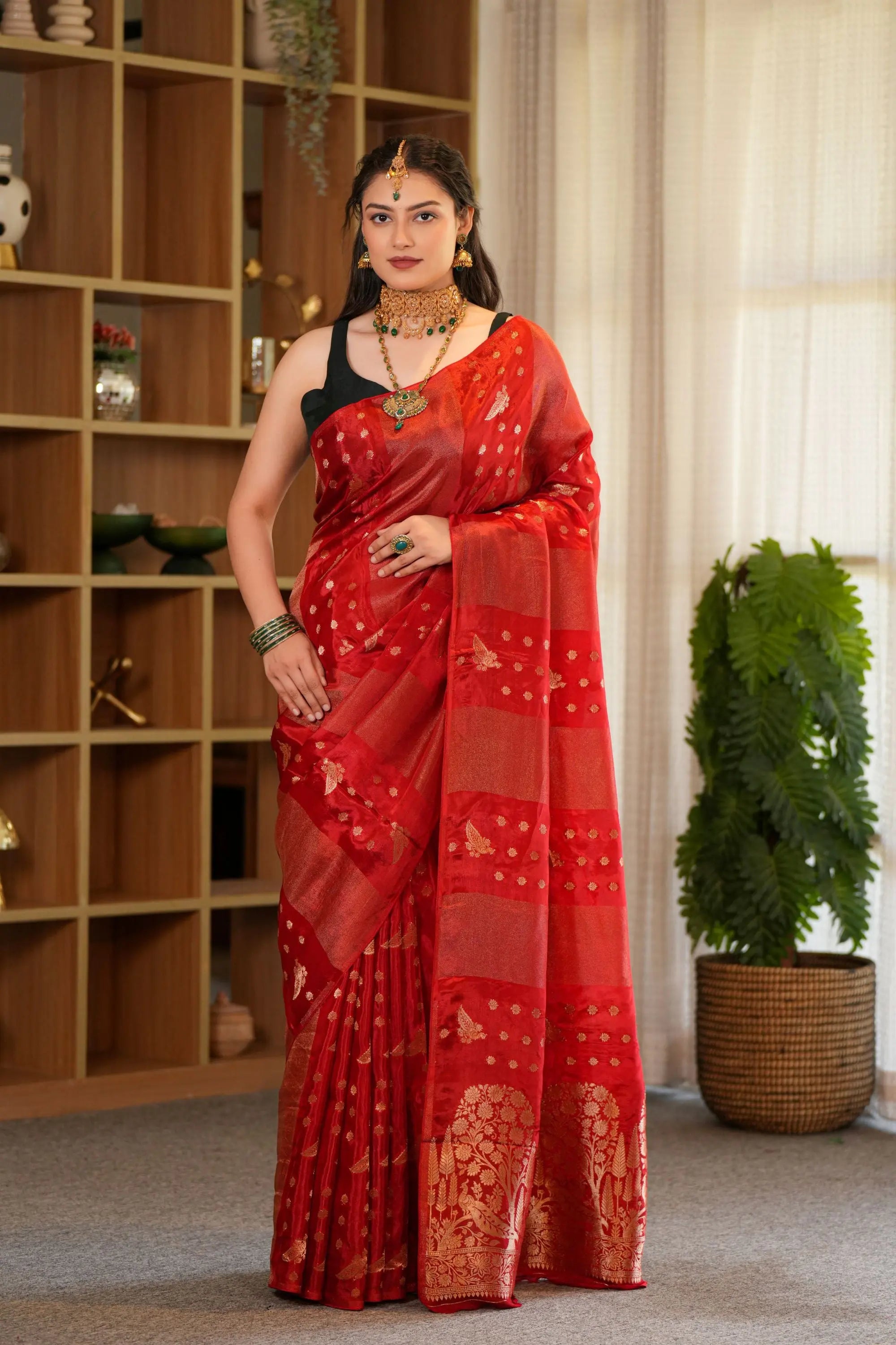 Image of Tavisha : Silk blend saree with contrast blouse piece Sathiraa Sarees