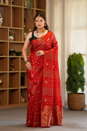 Tavisha : Silk blend saree with contrast blouse piece Sathiraa Sarees