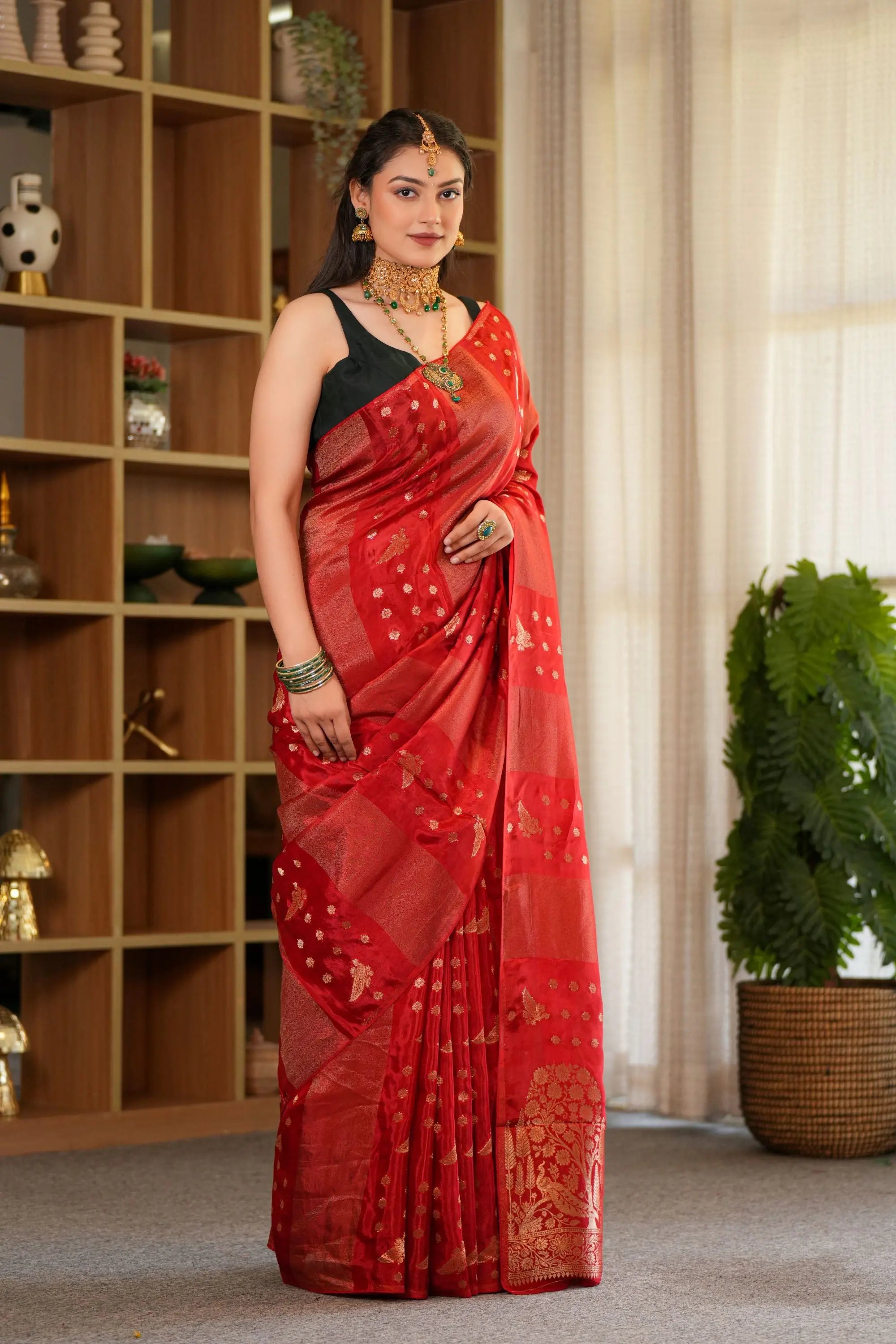 Image of Tavisha : Silk blend saree with contrast blouse piece Sathiraa Sarees