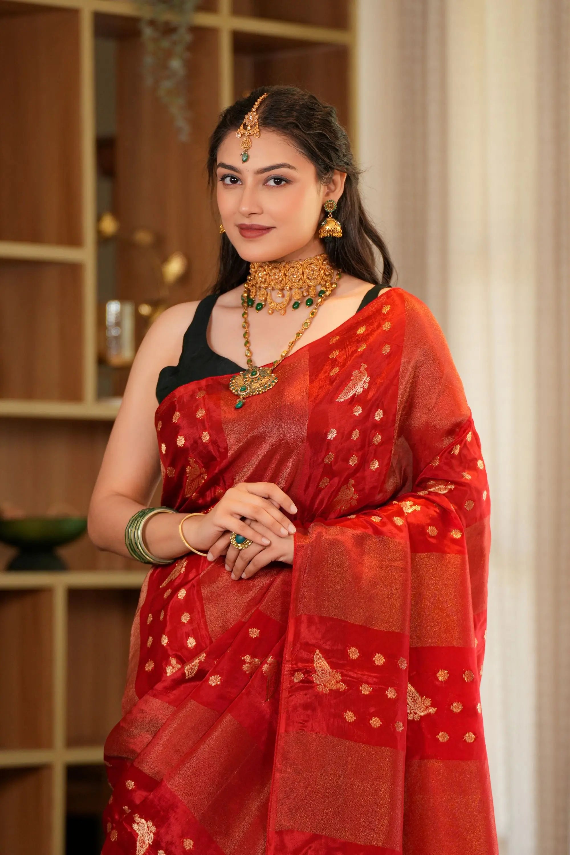 Image of Tavisha : Silk blend saree with contrast blouse piece Sathiraa Sarees