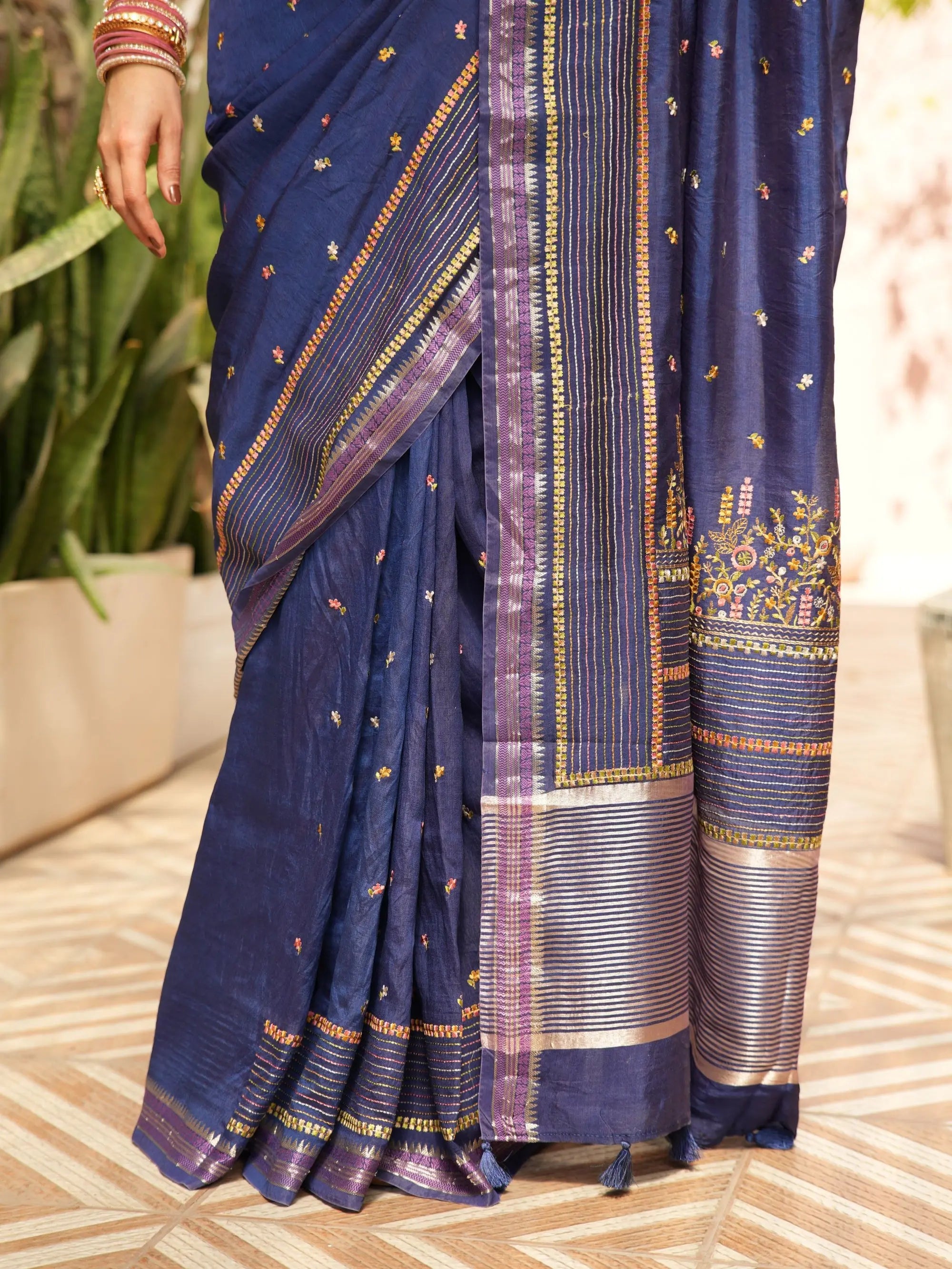 Image of Chitra Sathiraa Sarees