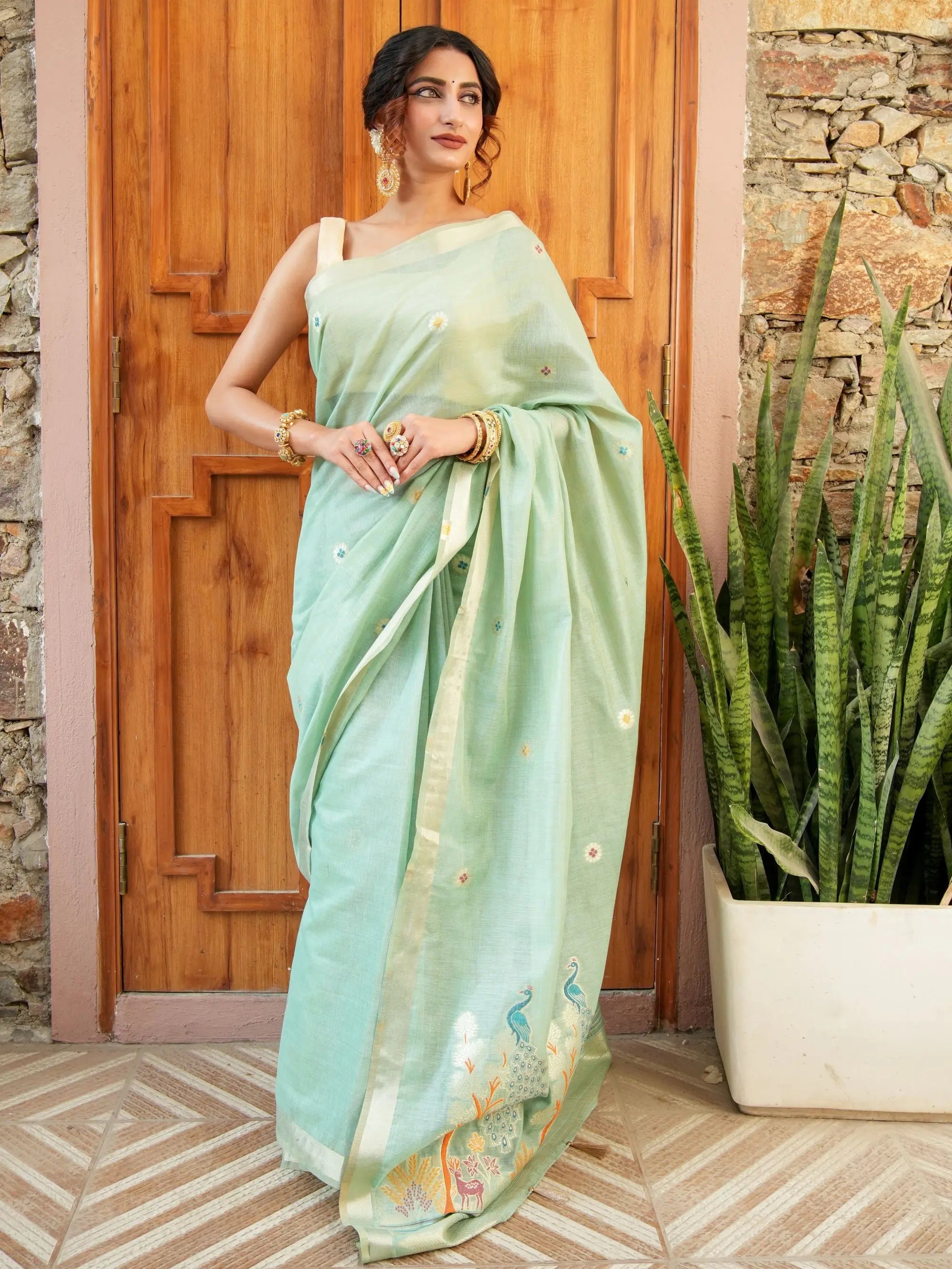 Image of Chitra Sathiraa Sarees