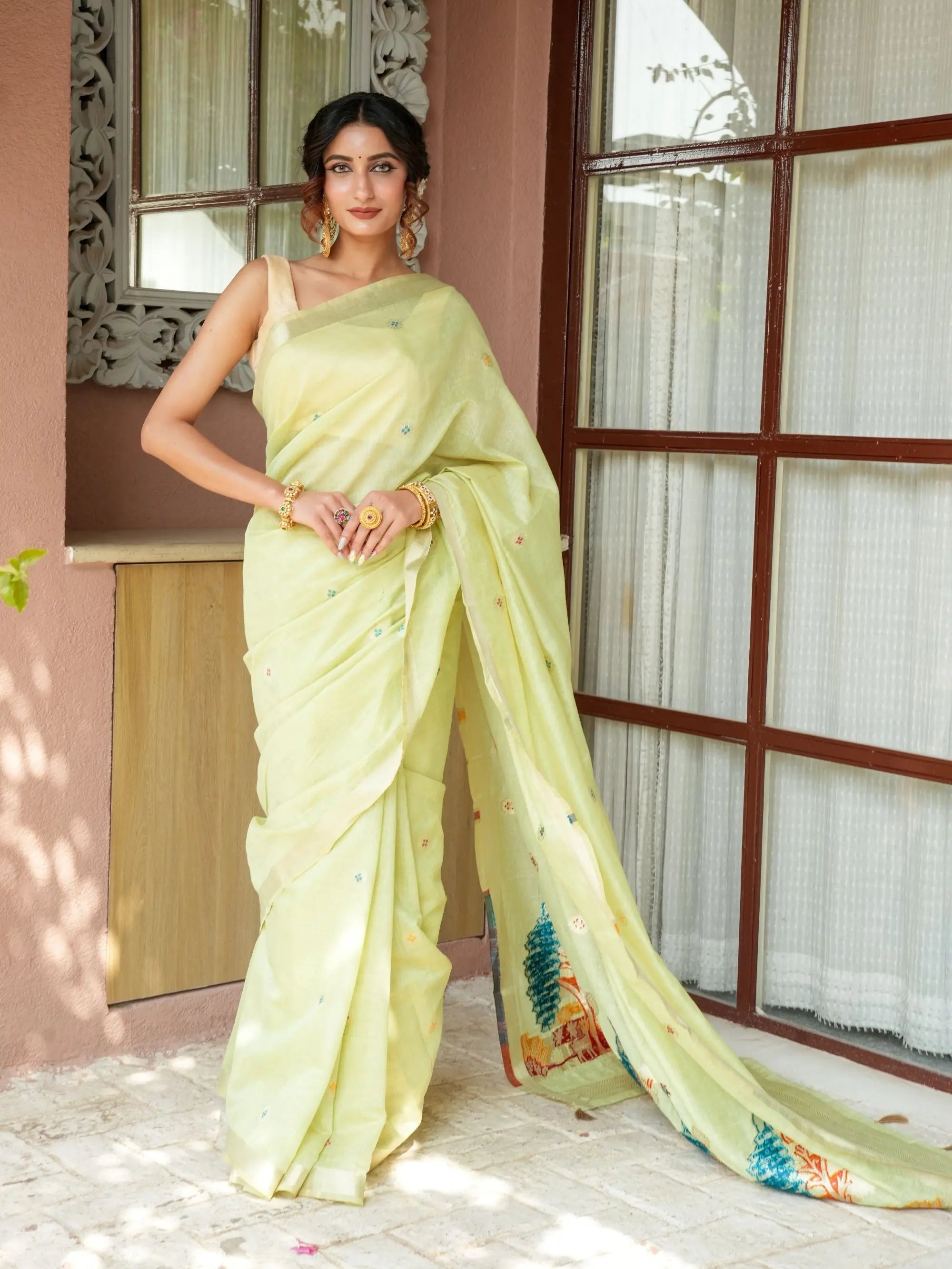Image of Vaidehi Sathiraa Sarees