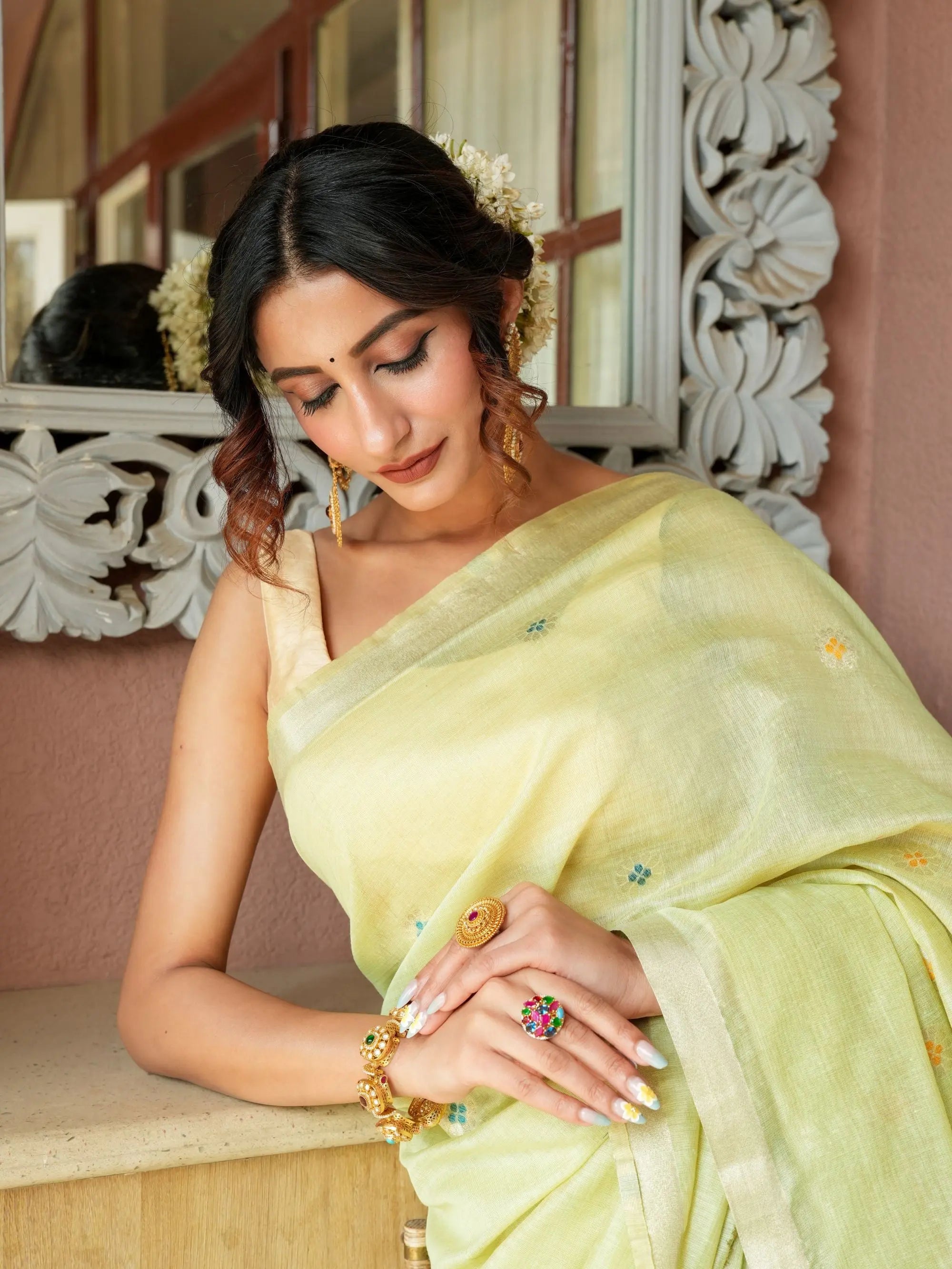 Image of Vaidehi Sathiraa Sarees