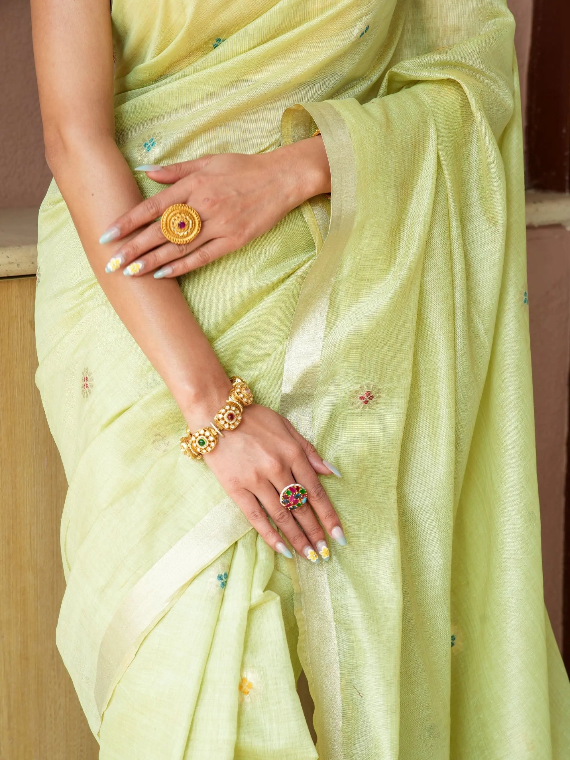 Image of Vaidehi Sathiraa Sarees