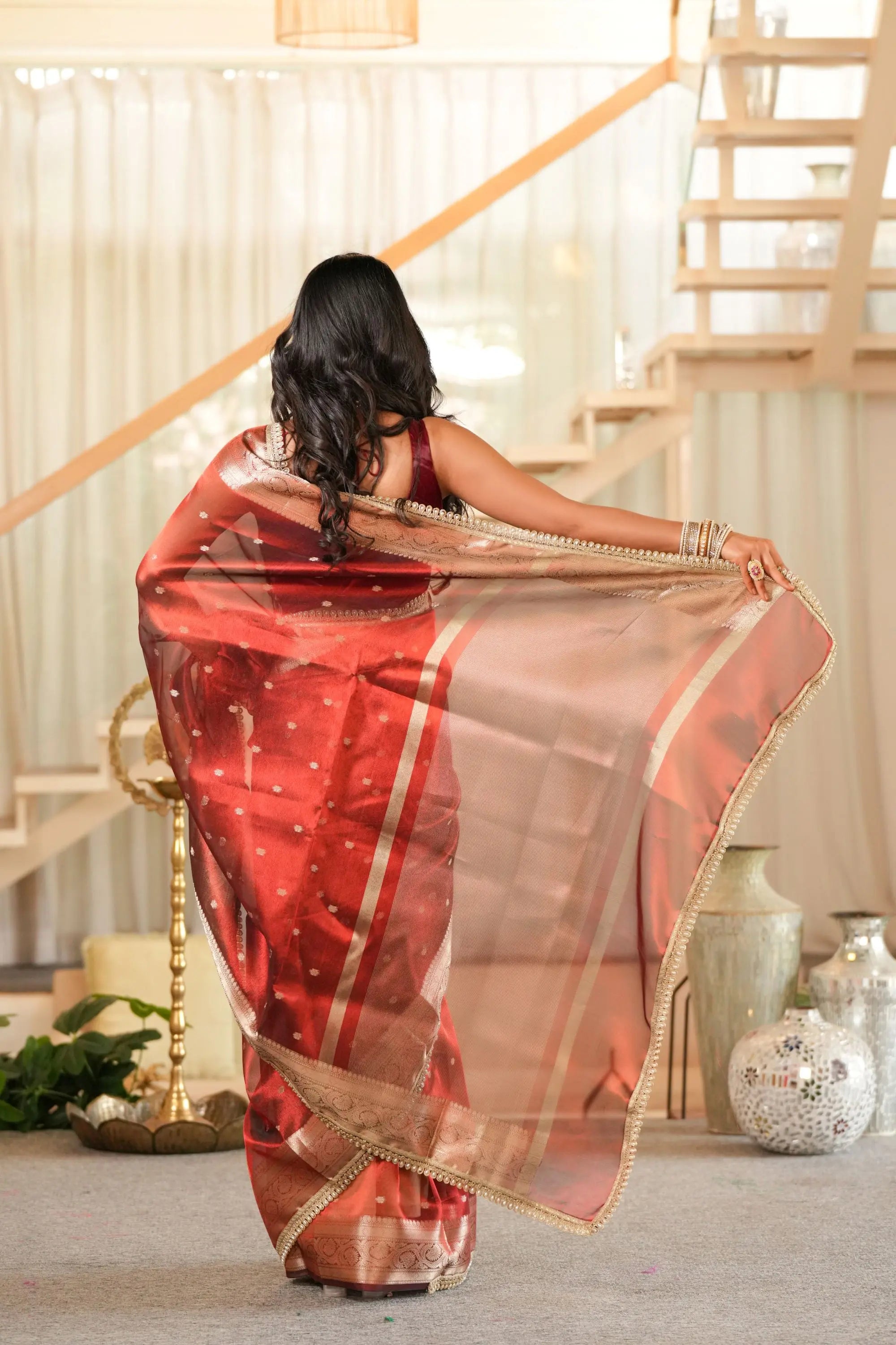 Image of Suvrana : Ethnic Motifs Woven Design in Zari Organza Saree Sathiraa Sarees