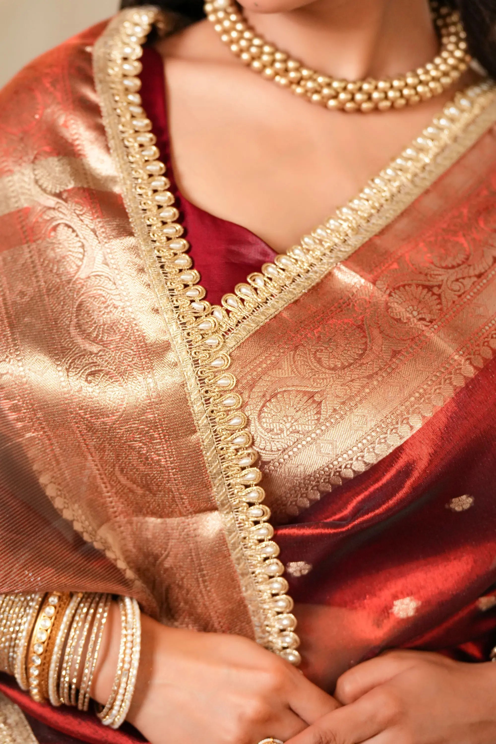 Image of Suvrana : Ethnic Motifs Woven Design in Zari Organza Saree Sathiraa Sarees