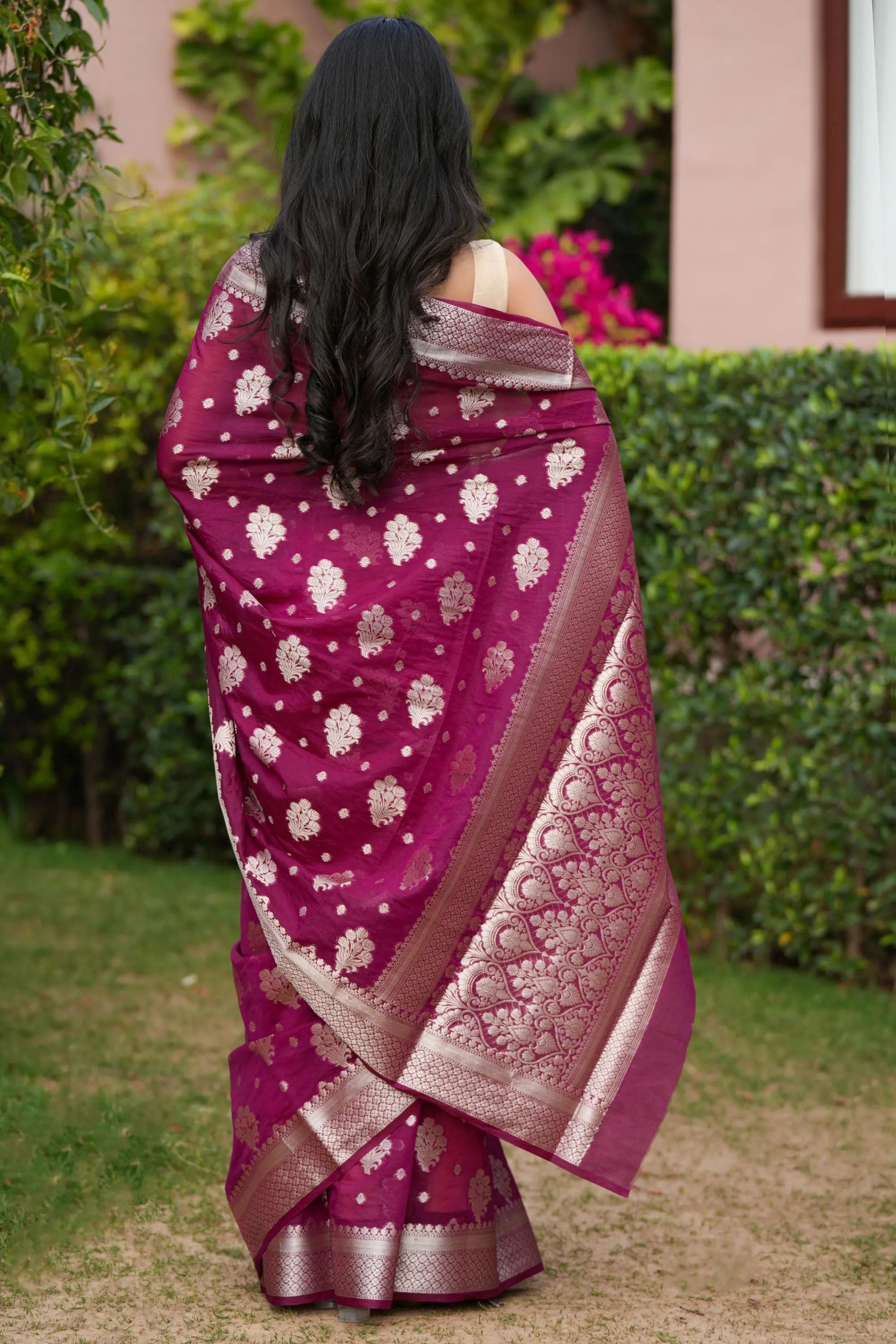 Image of Naira : Woven Design Zari Silk Blend in Heavy Banarsi Sathiraa Sarees