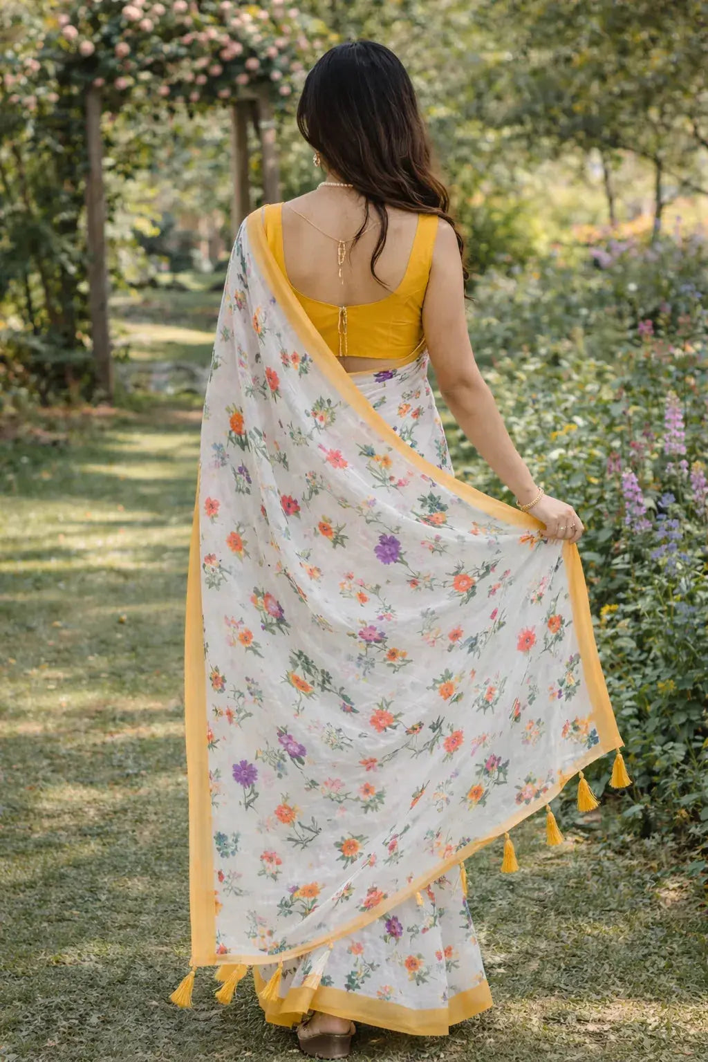 Image of Tarika Sathiraa Sarees