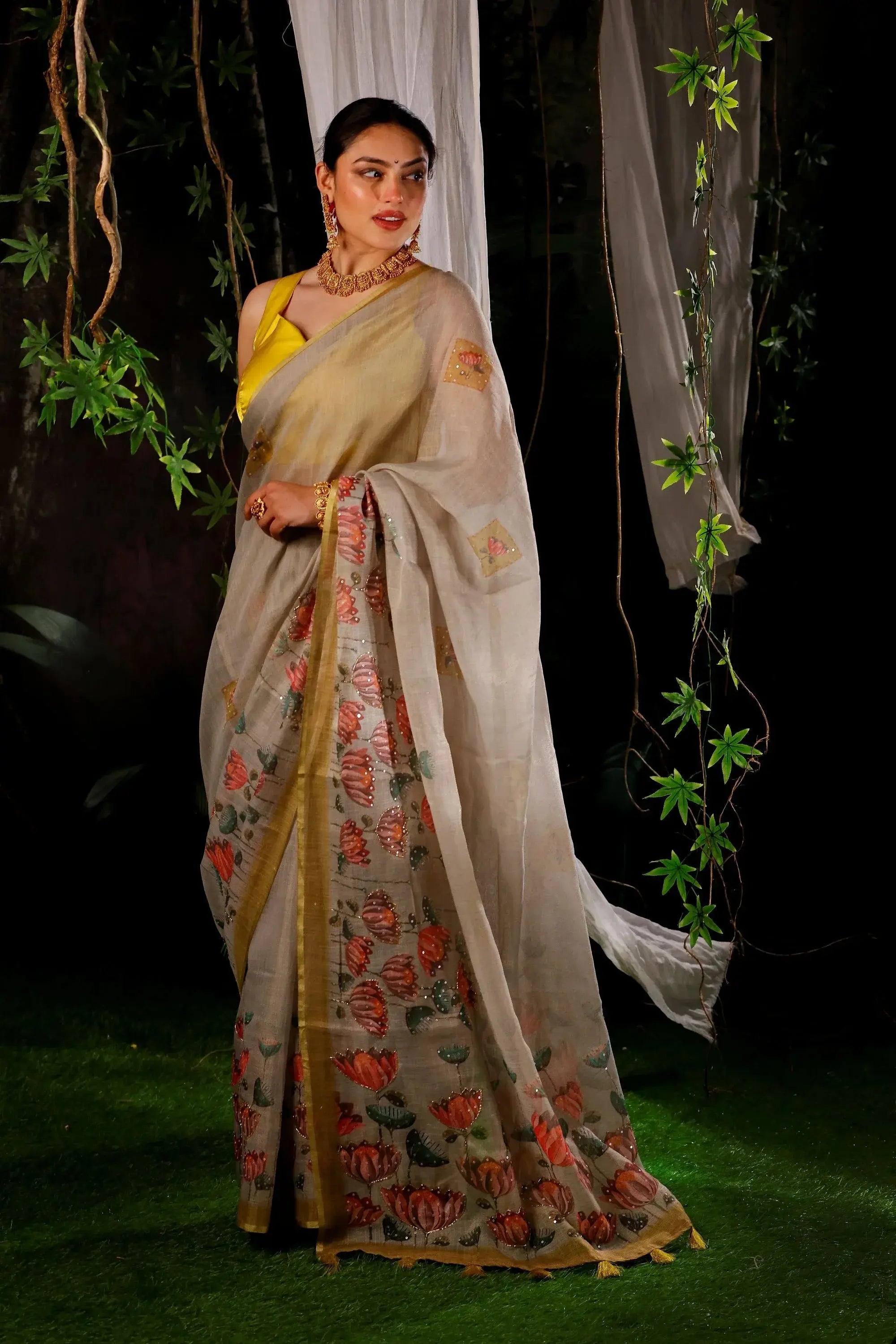 Image of Noira Sathiraa Sarees