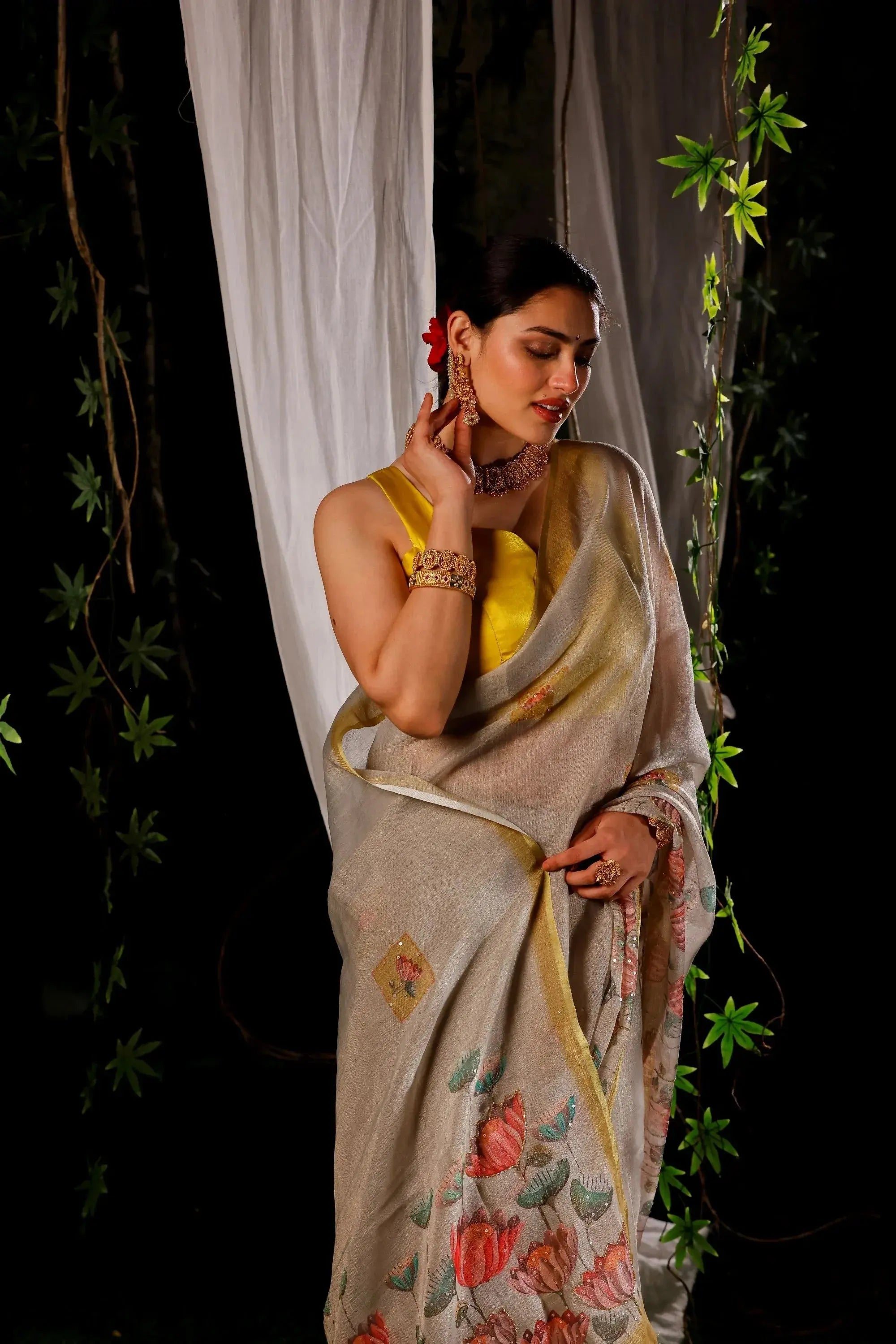 Image of Noira Sathiraa Sarees